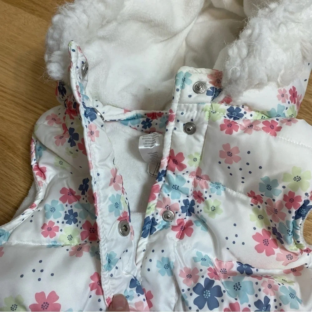 Gymboree Puffer Vest Small 5-6 White Pink Faux Fur Hood Snap Button Floral